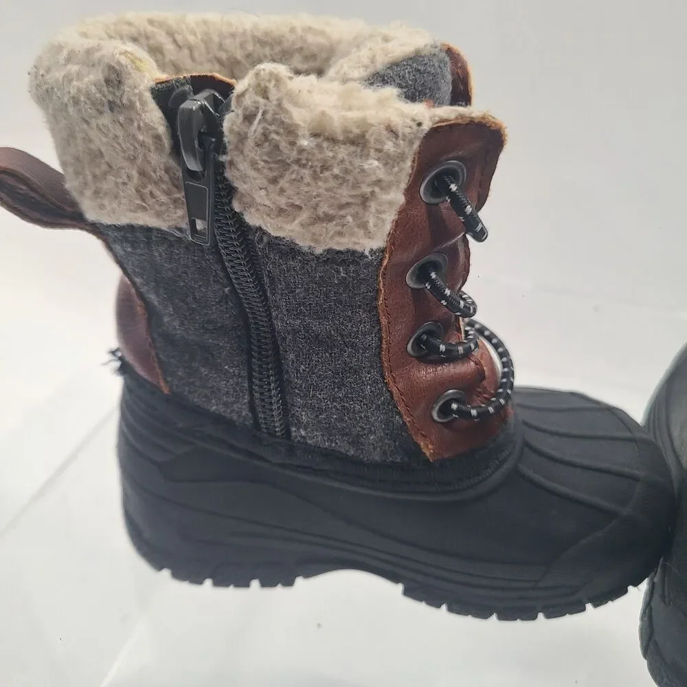 Oshkosh B’gosh Boys Snow Winter Boots Size 5 M Side Zipper Closure